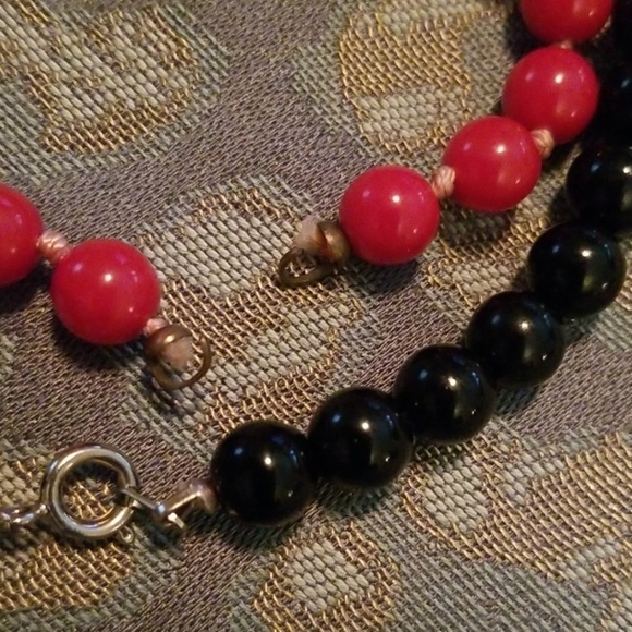 2/$25 8 Vintage Beaded Necklaces sold as is. - Picture 2 of 5